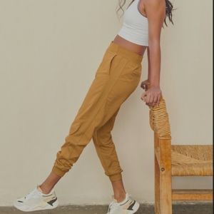 Athleta Textured Brooklyn Jogger Pant Yellow mustard 4 tall